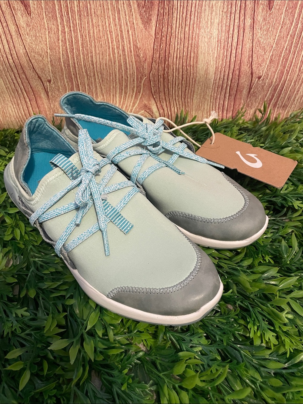 OluKai Women’s Miki Li Slip On Sneakers